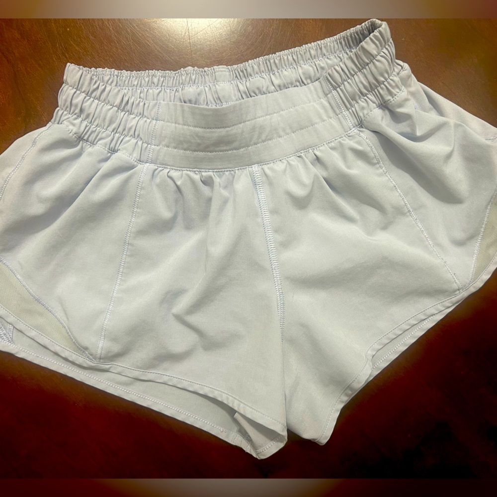 Lululemon hotty hot shorts pale blue - size 4